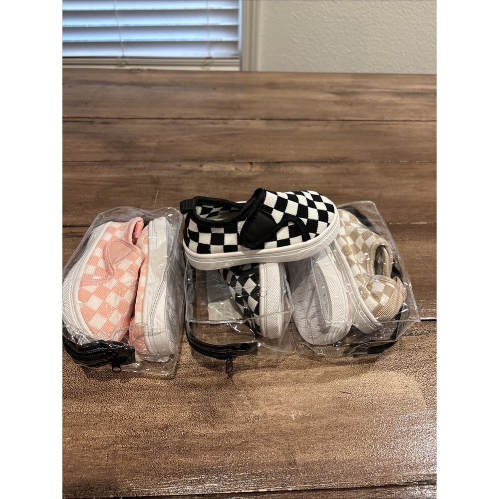 Toddler girls shoes all size 6-12 Months Size 4 brand new!! 3 Pair - Picture 2 of 6